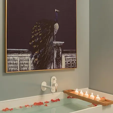 The Pompadour Apartmán